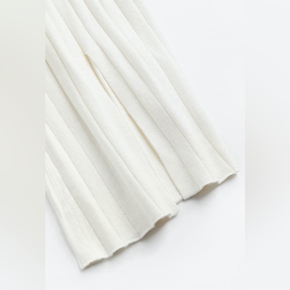 Pants - Picture 2 of 5